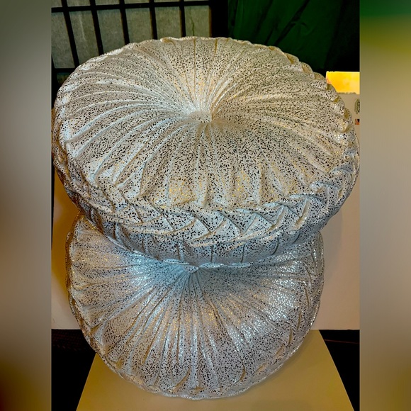 17” Pleated Round Throw Pillows Set of 2 - Picture 3 of 8